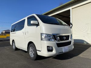 福祉車両改造　日産　ＮＶ３５０　電動ステップ　福祉車両への改造　①
